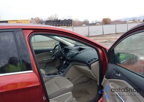 2015 Ford Escape Se z USA, uszkodzony, nr VIN 1FMCU0GX6FUA26314